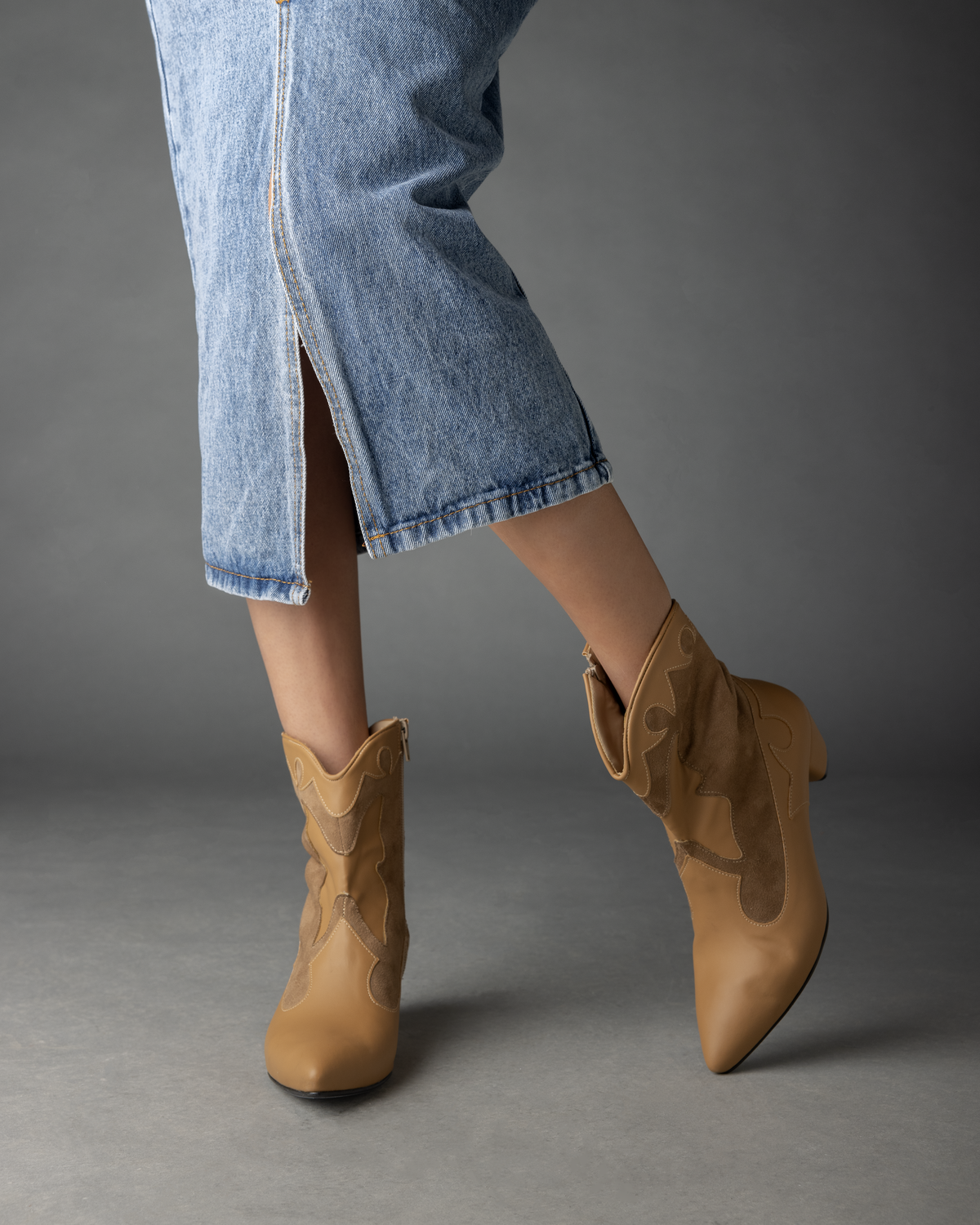 Mariposa Cowgirl Boots - Order one size up