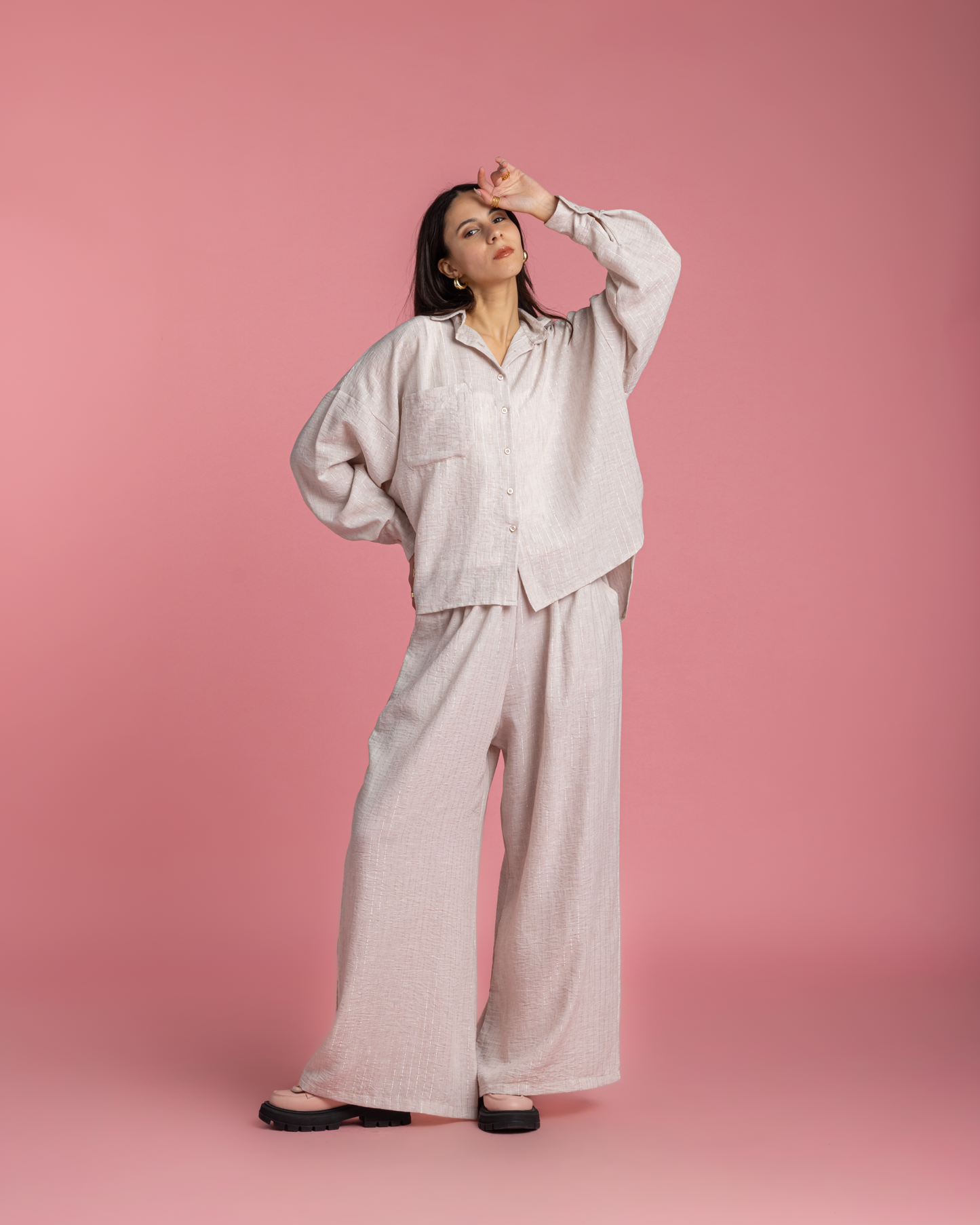 Linen Set with Silver Metallic Lines - Beige