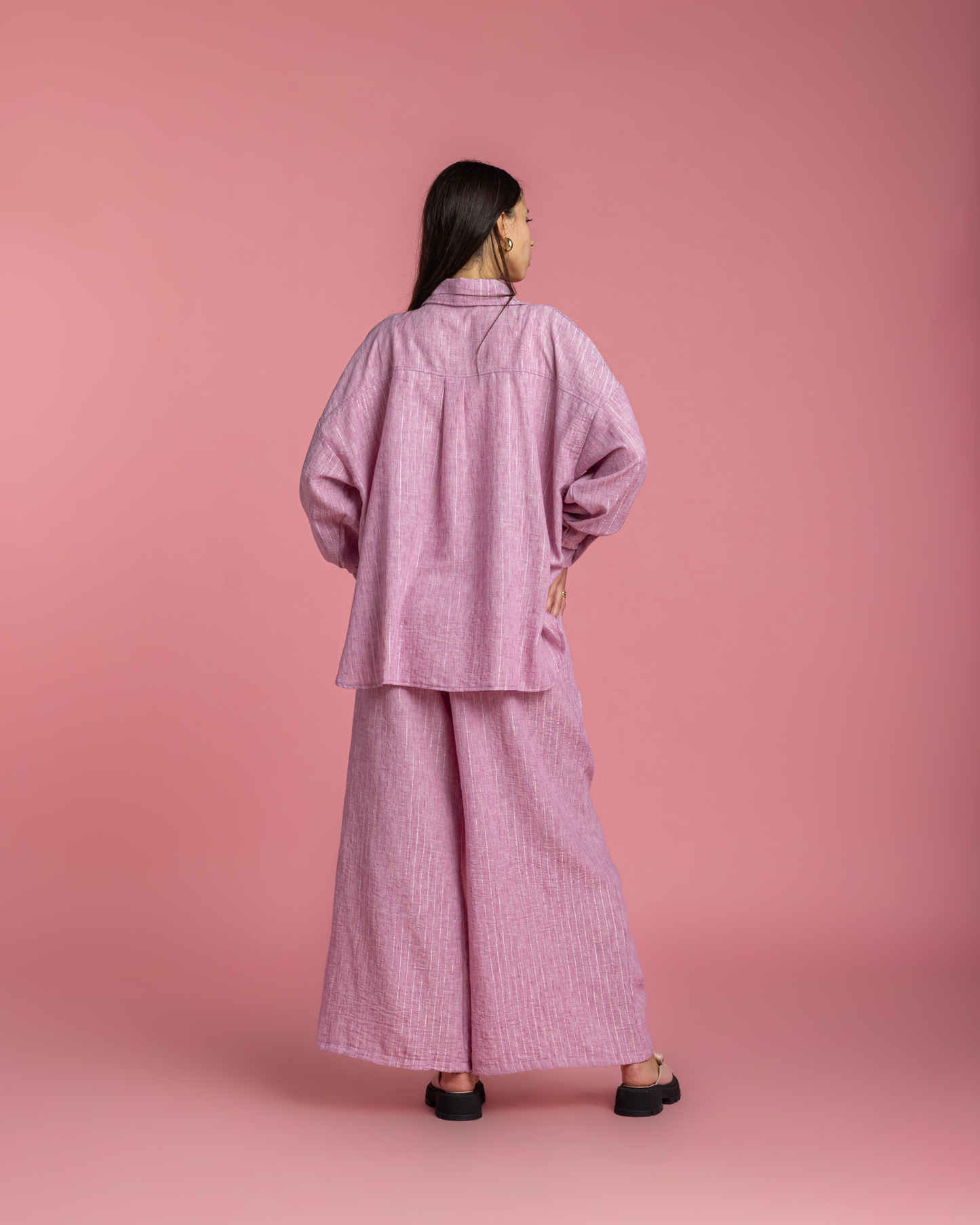 Linen Set with Silver Metallic Lines - Pink