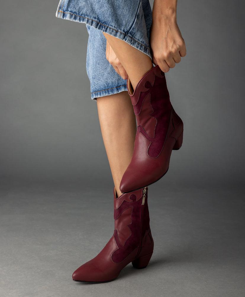 Mariposa Cowgirl Boots - Order one size up