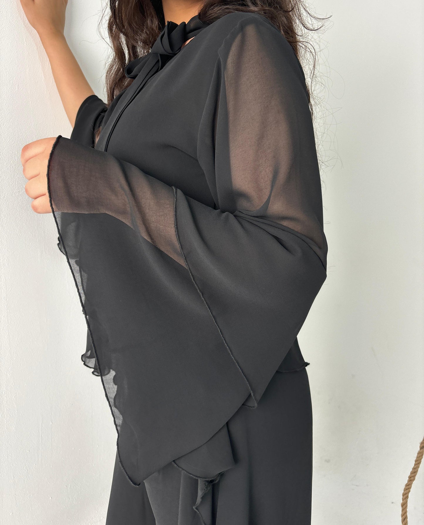 Open blouse ruffles-black
