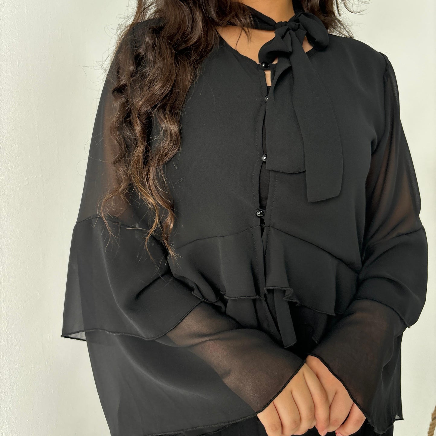 Open blouse ruffles-black