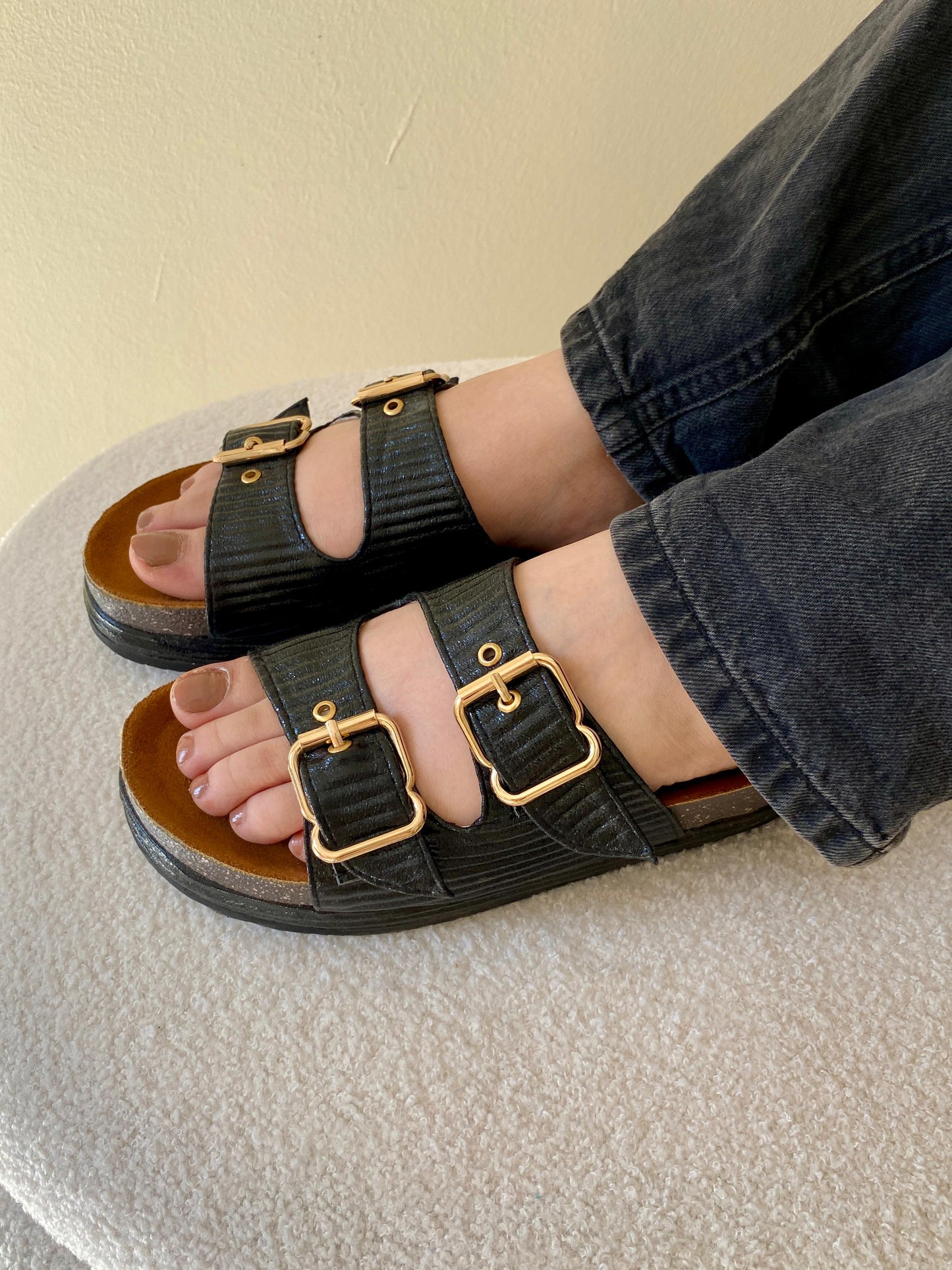 Everyday Platform Slippers-Black