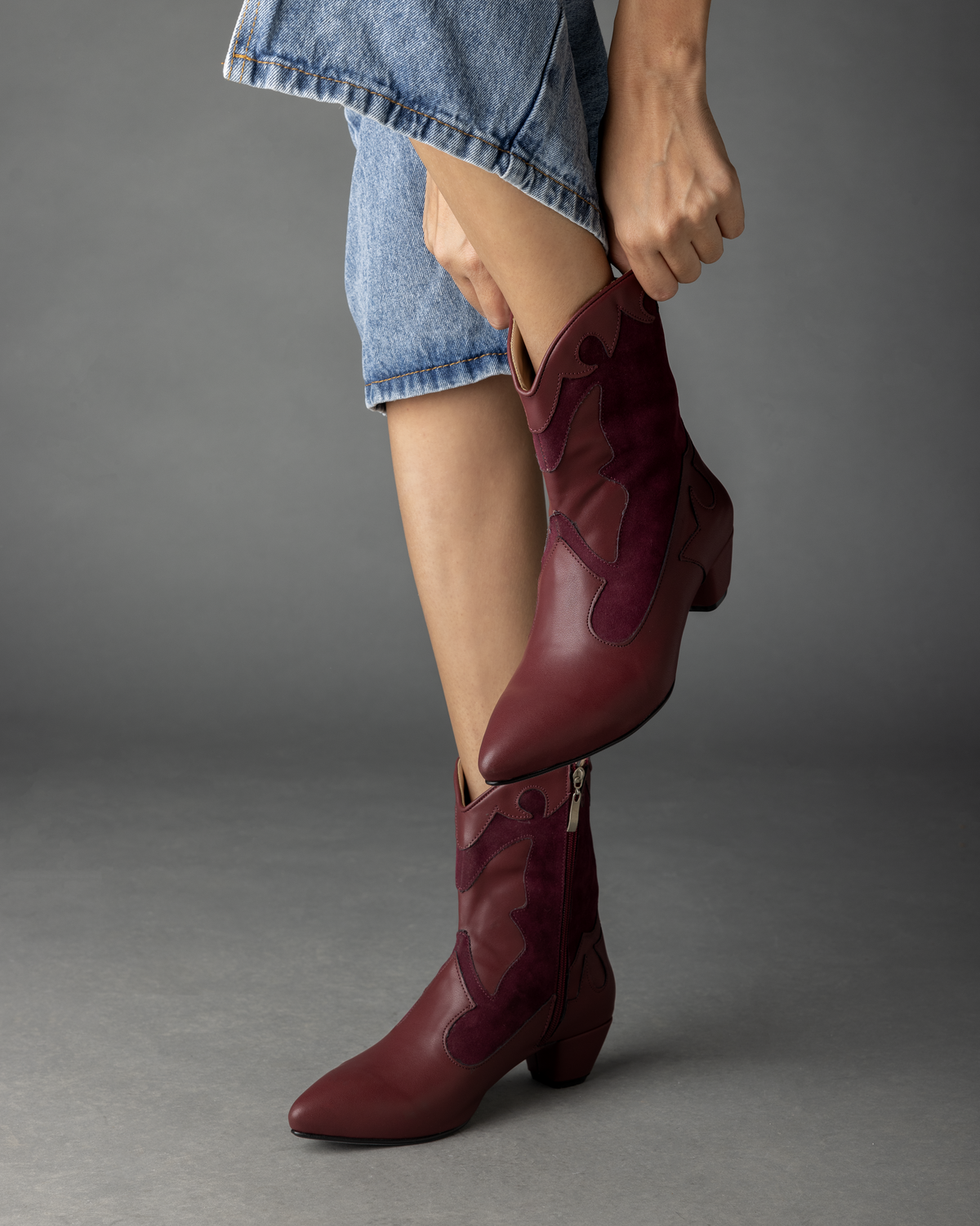 Mariposa Cowgirl Boots - Burgundy - Order one size up