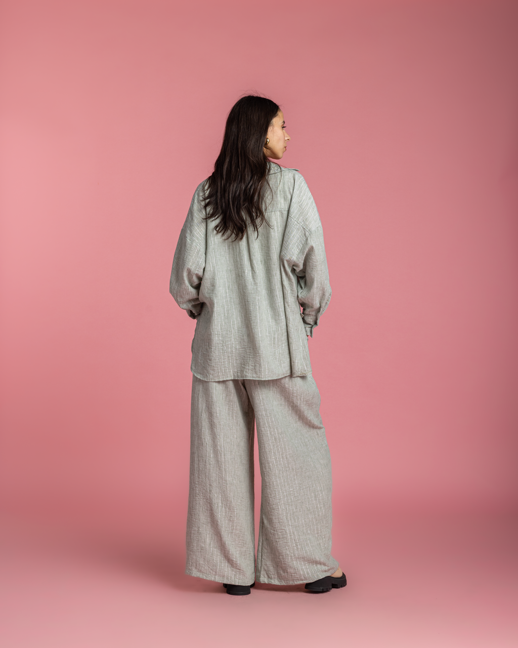 Linen Set with Silver Metallic Lines - Green