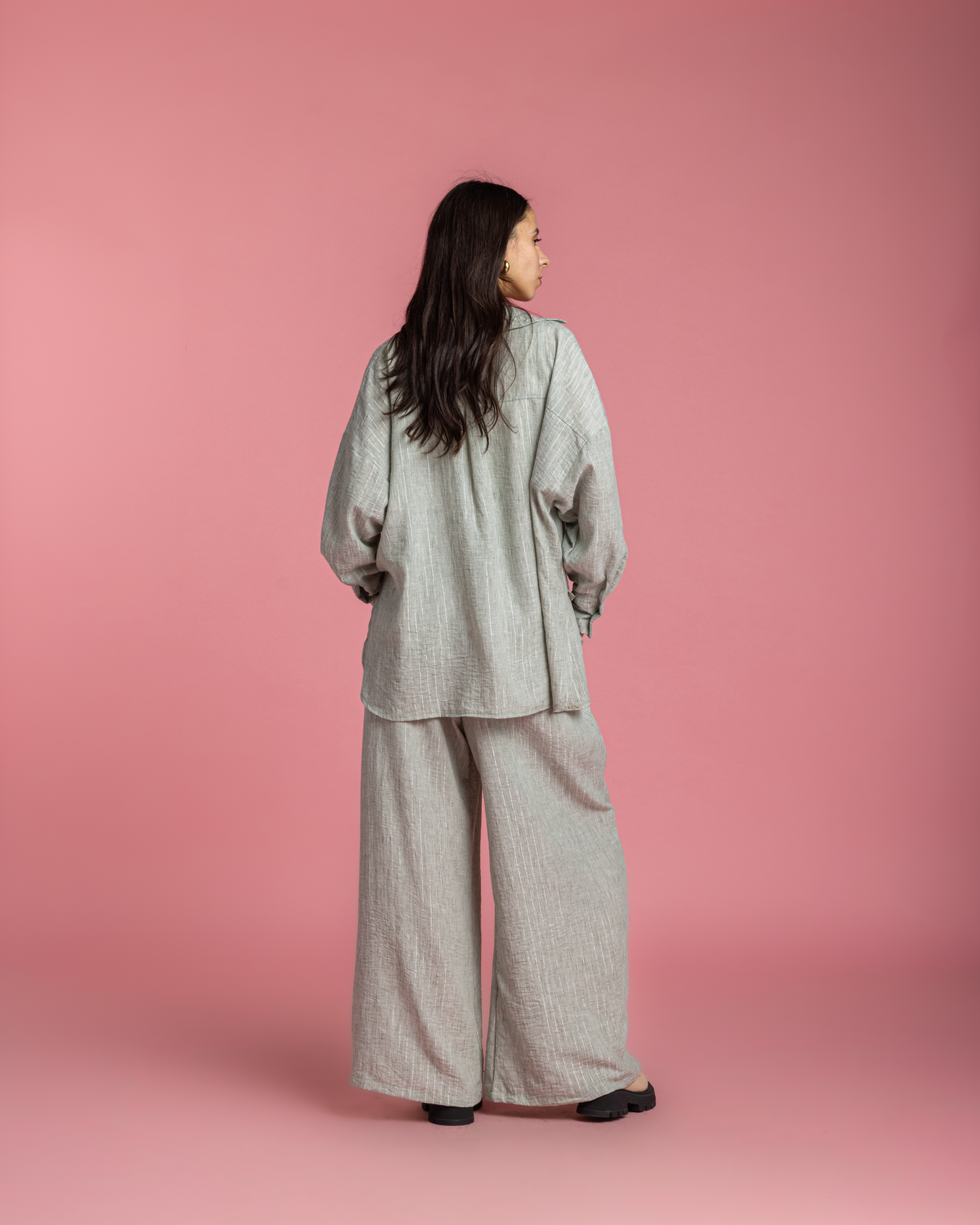 Linen Set with Silver Metallic Lines - Green