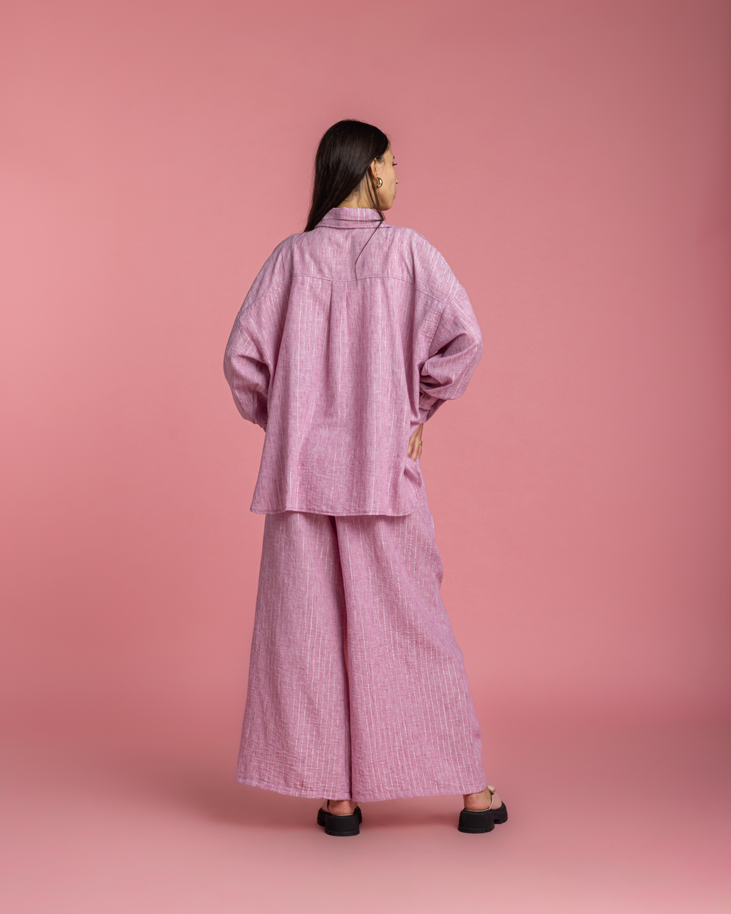Linen Set with Silver Metallic Lines - Pink