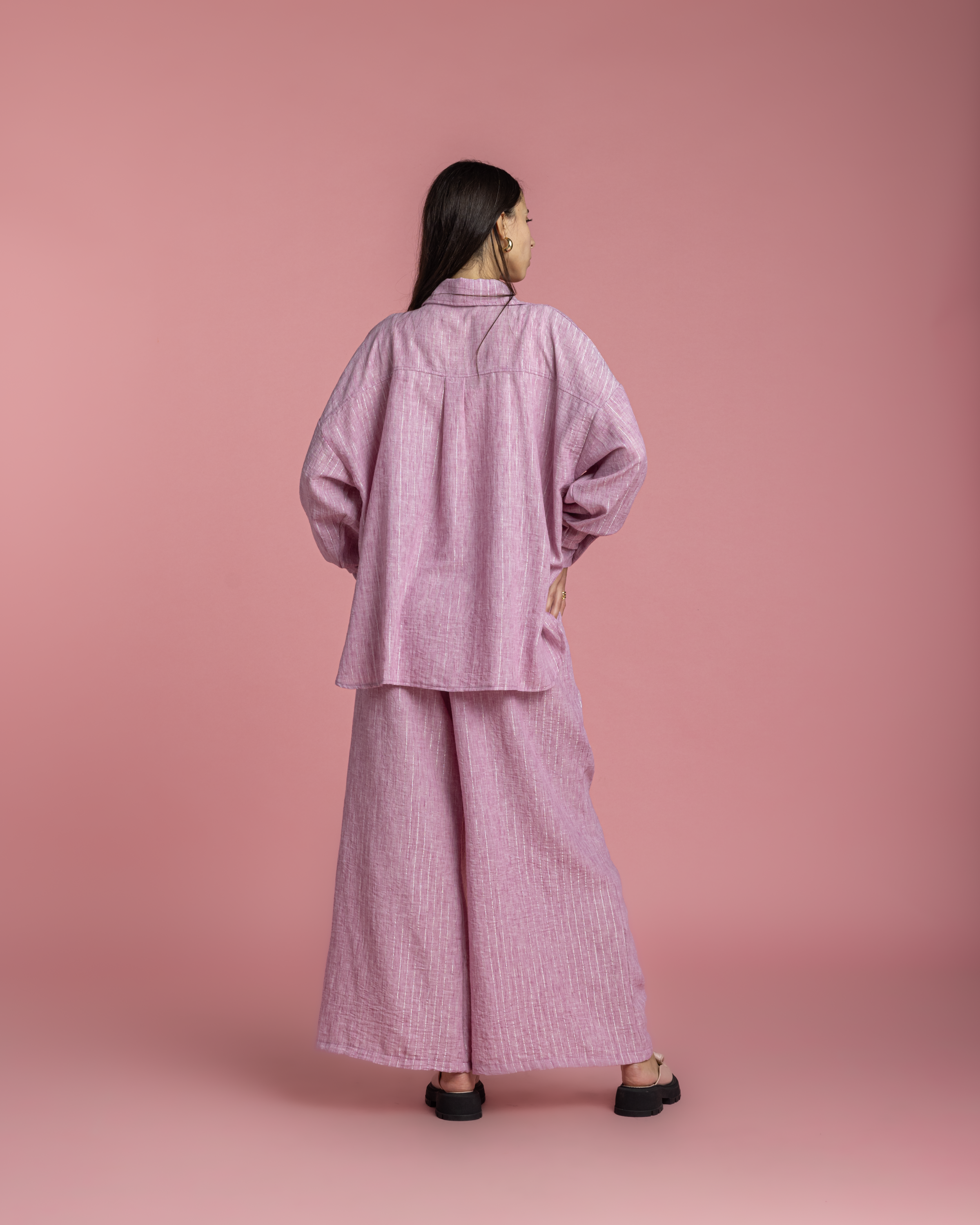 Linen Set with Silver Metallic Lines - Pink