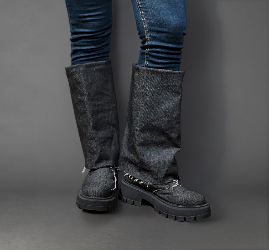 Loom Boots