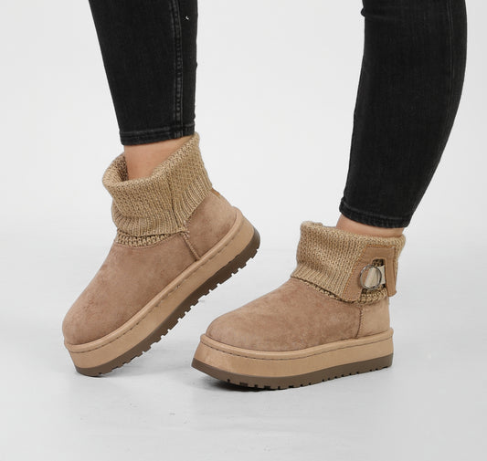 Knit uggs