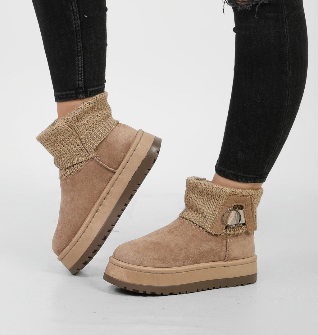 Knit uggs