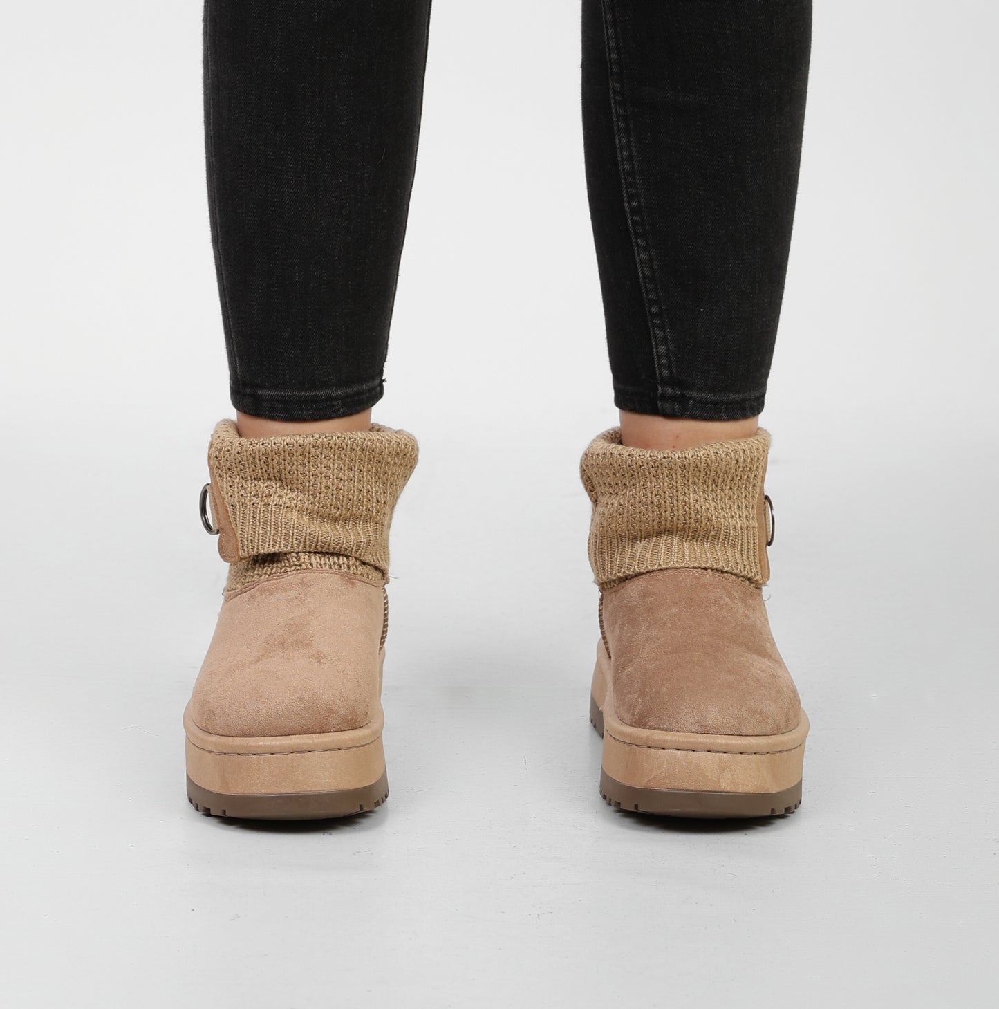 Knit uggs