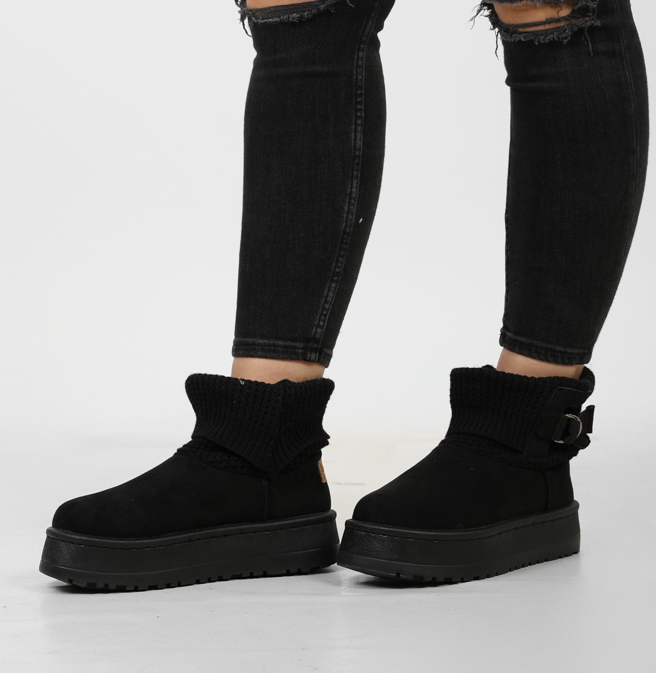 Knit uggs