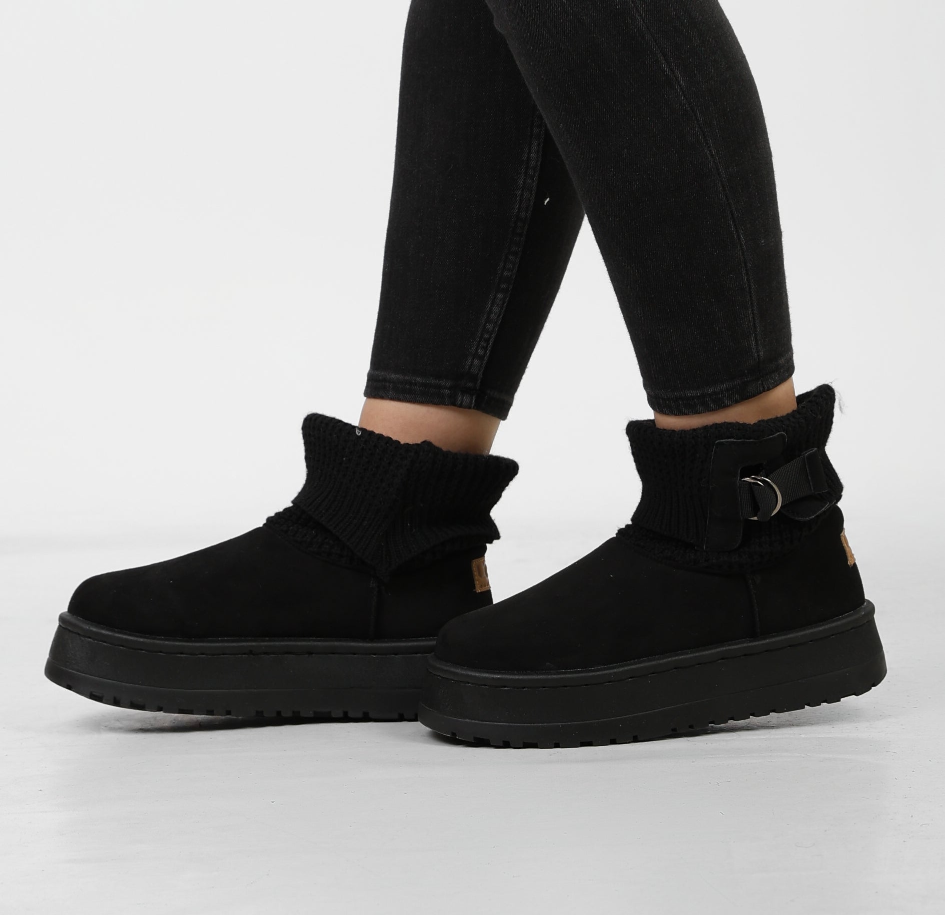 Knit uggs