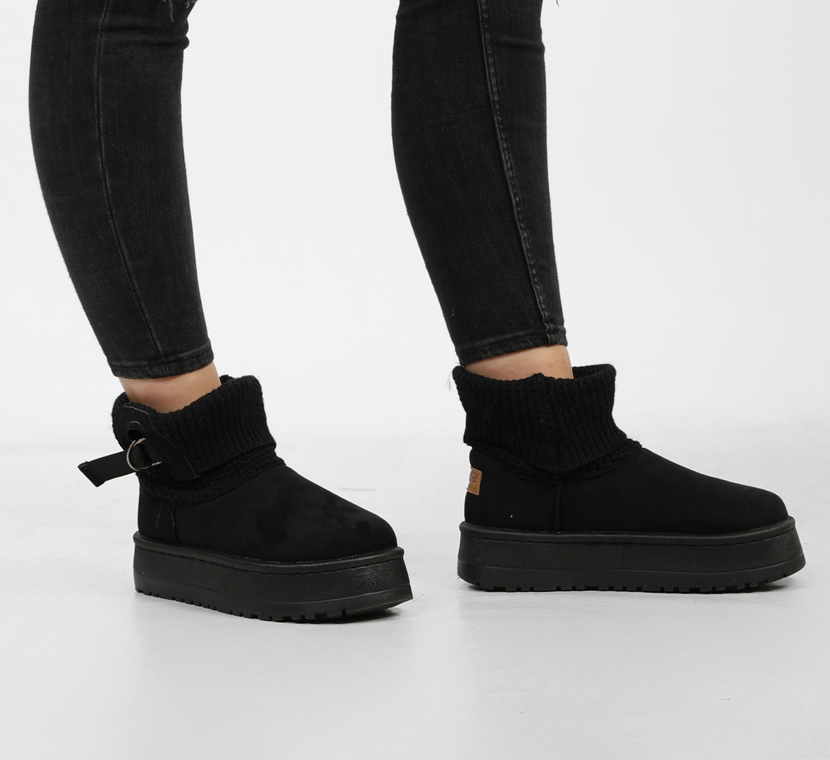 Knit uggs