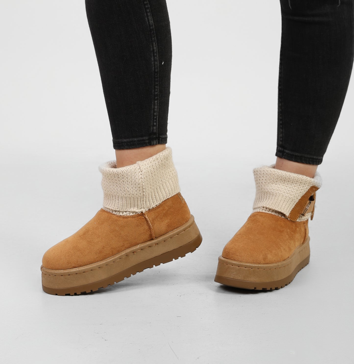 Knit uggs