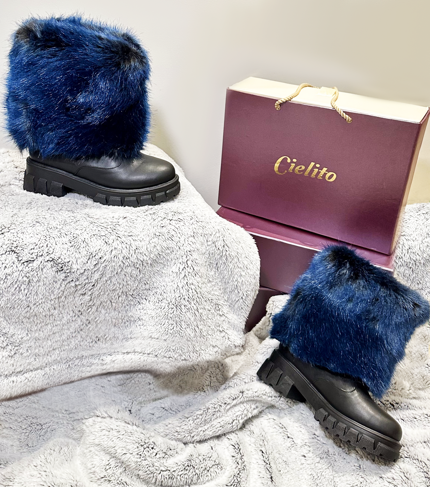 Blue Fur X Leather Boots - Christmas Edition
