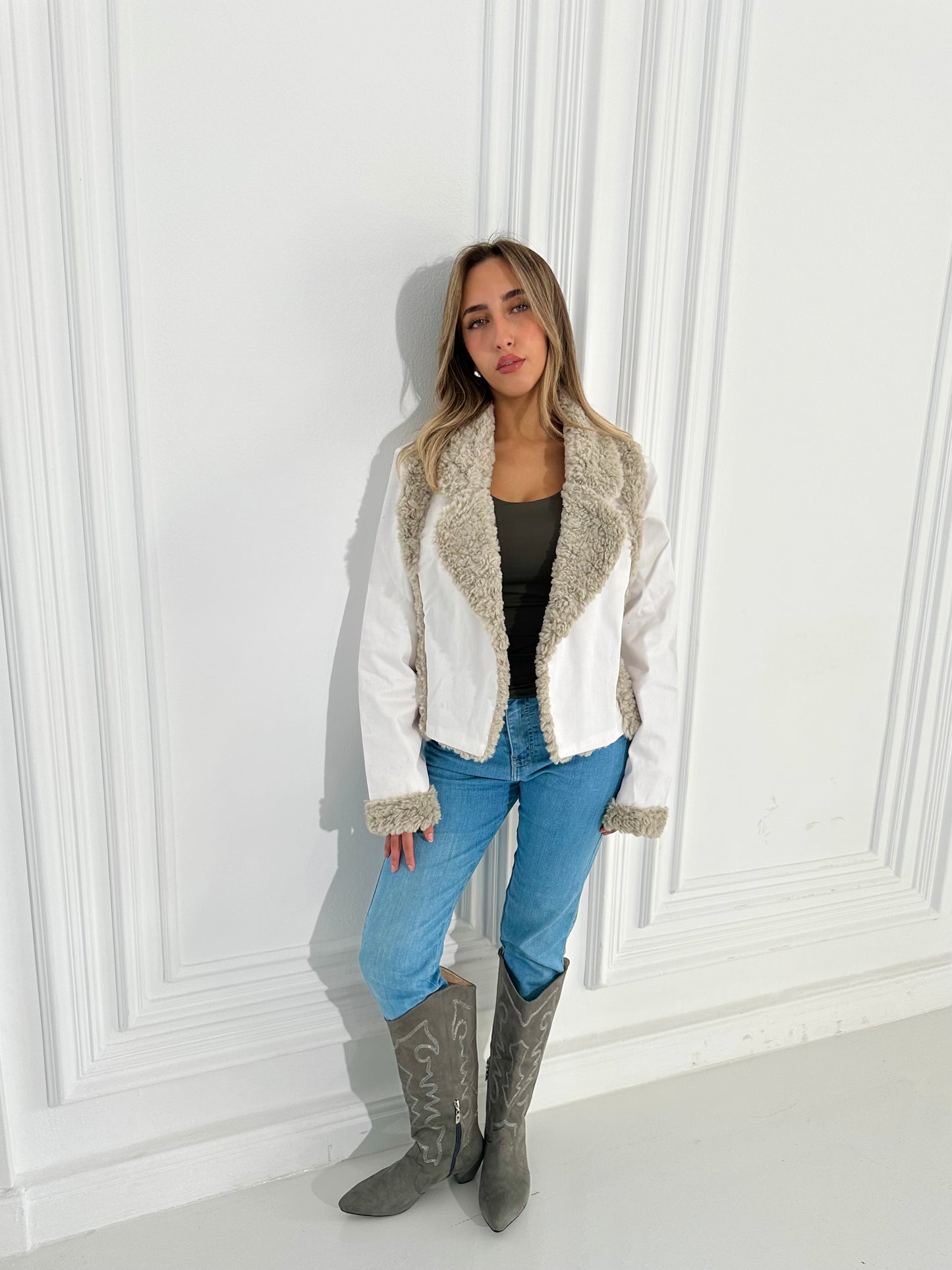 Detalles Suede Cowgirl Boots