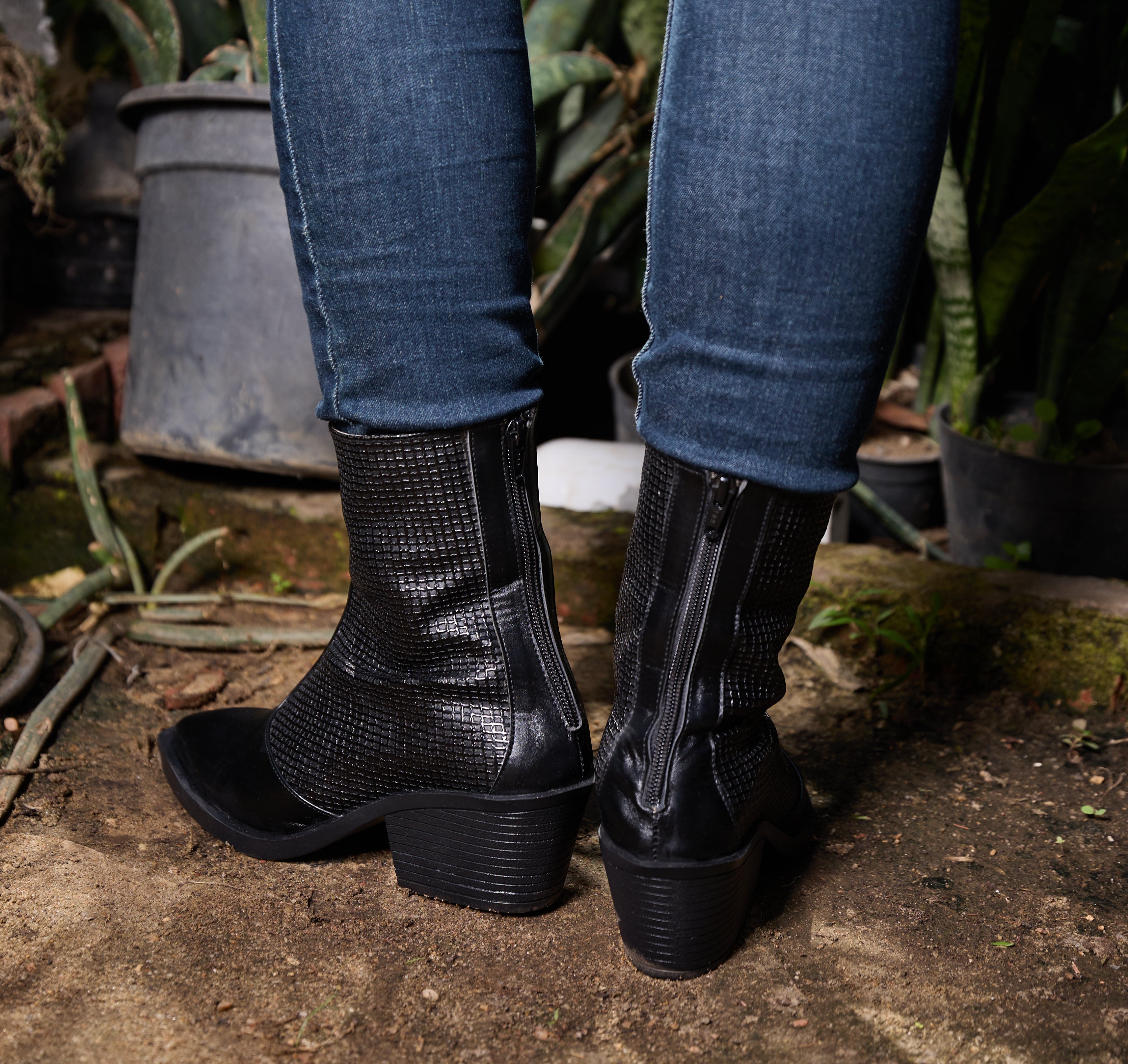 Verra Boots