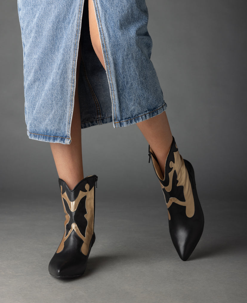 Mariposa Cowgirl Boots -  Order one size up
