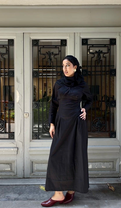 Cinched waist dress-black