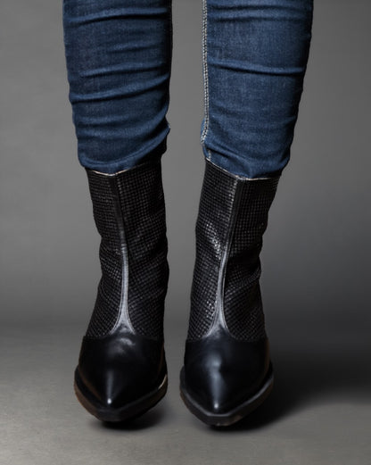 Verra Boots