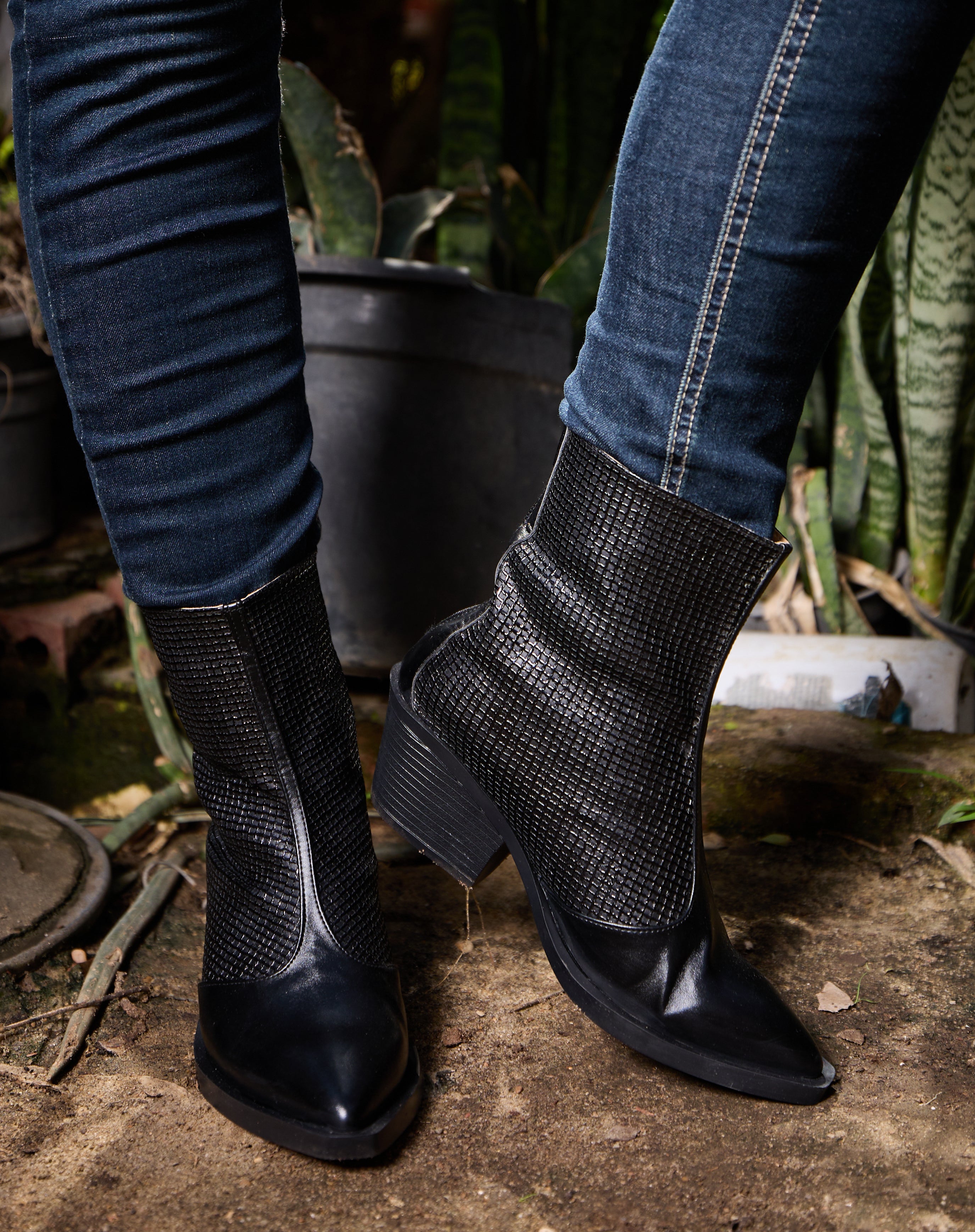 Verra Boots