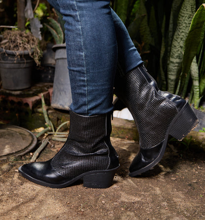 Verra Boots