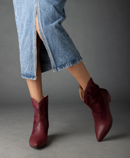 Mariposa Cowgirl Boots -  Order one size up