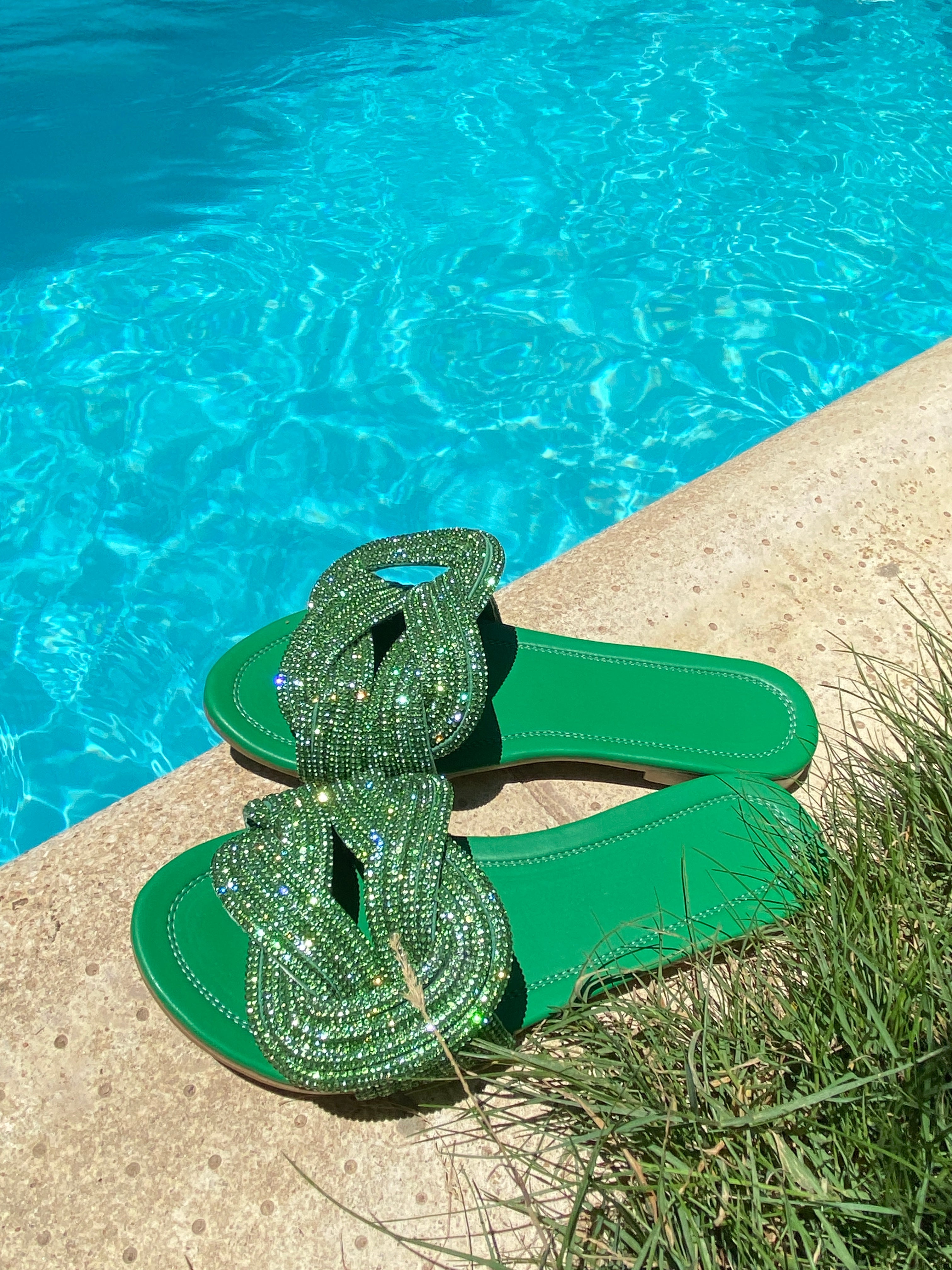 Knots & Diamonds Slippers - Green