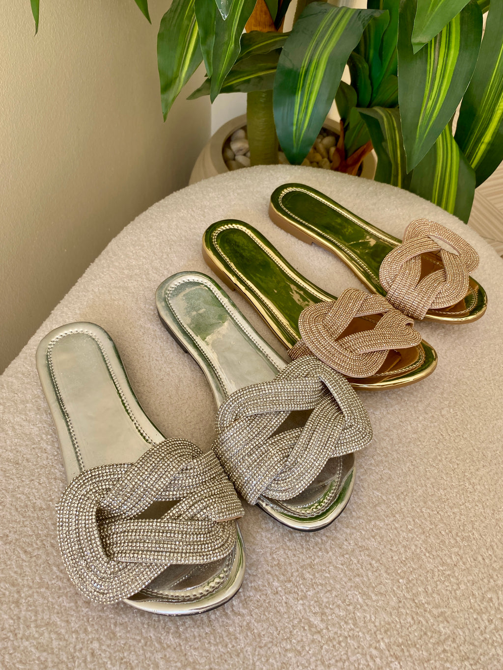 Knots & Diamonds Slippers - Gold