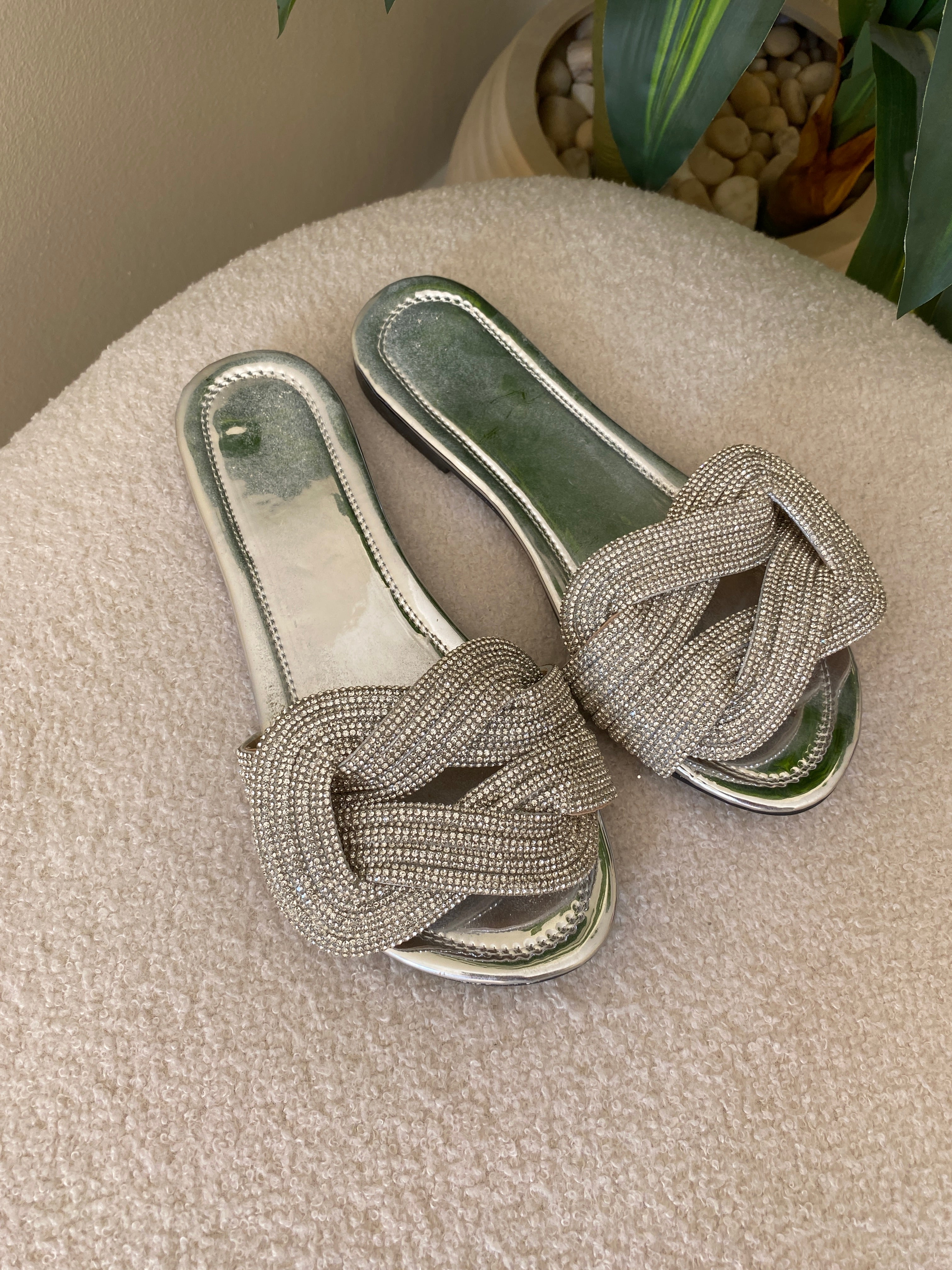 Knots & Diamonds Slippers - Silver