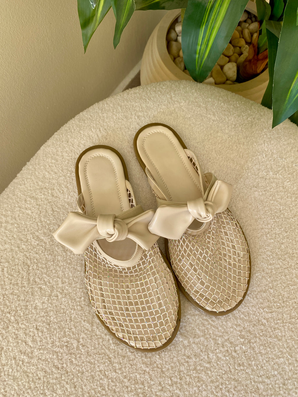 Ami Diamond Mules - Beige