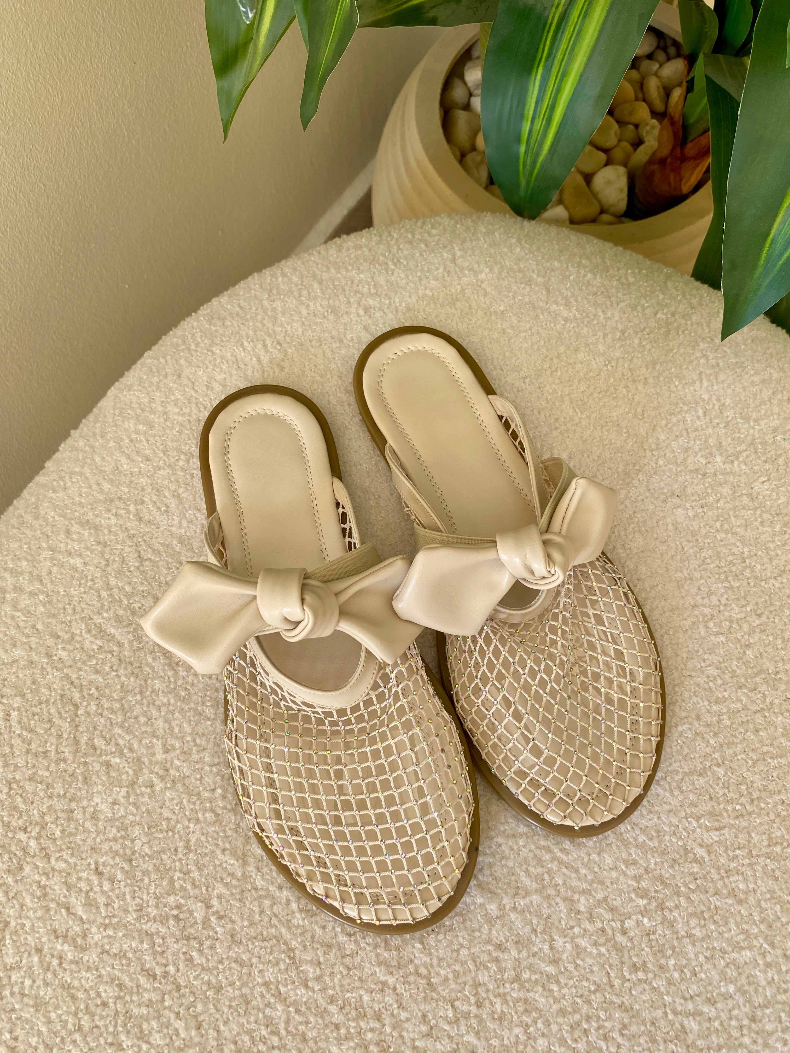 Ami Diamond Mules - Beige