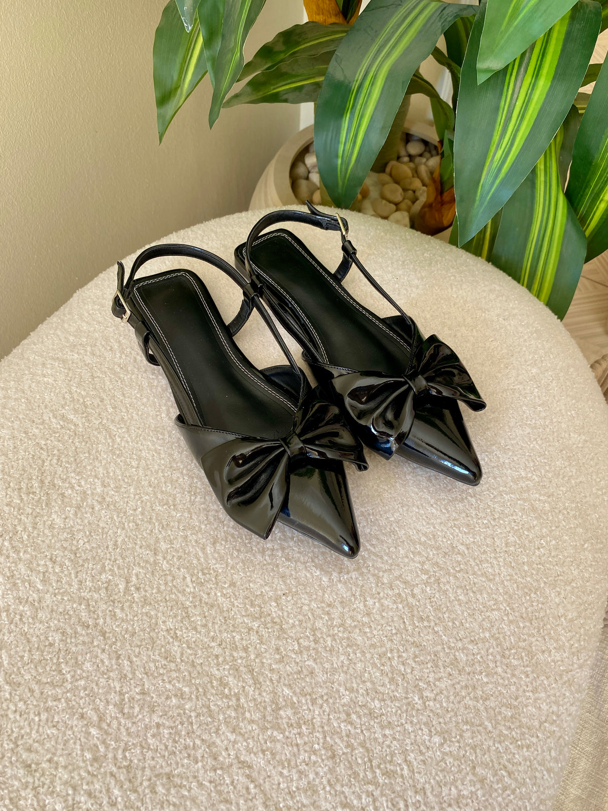Vernis Bow Mules- Black