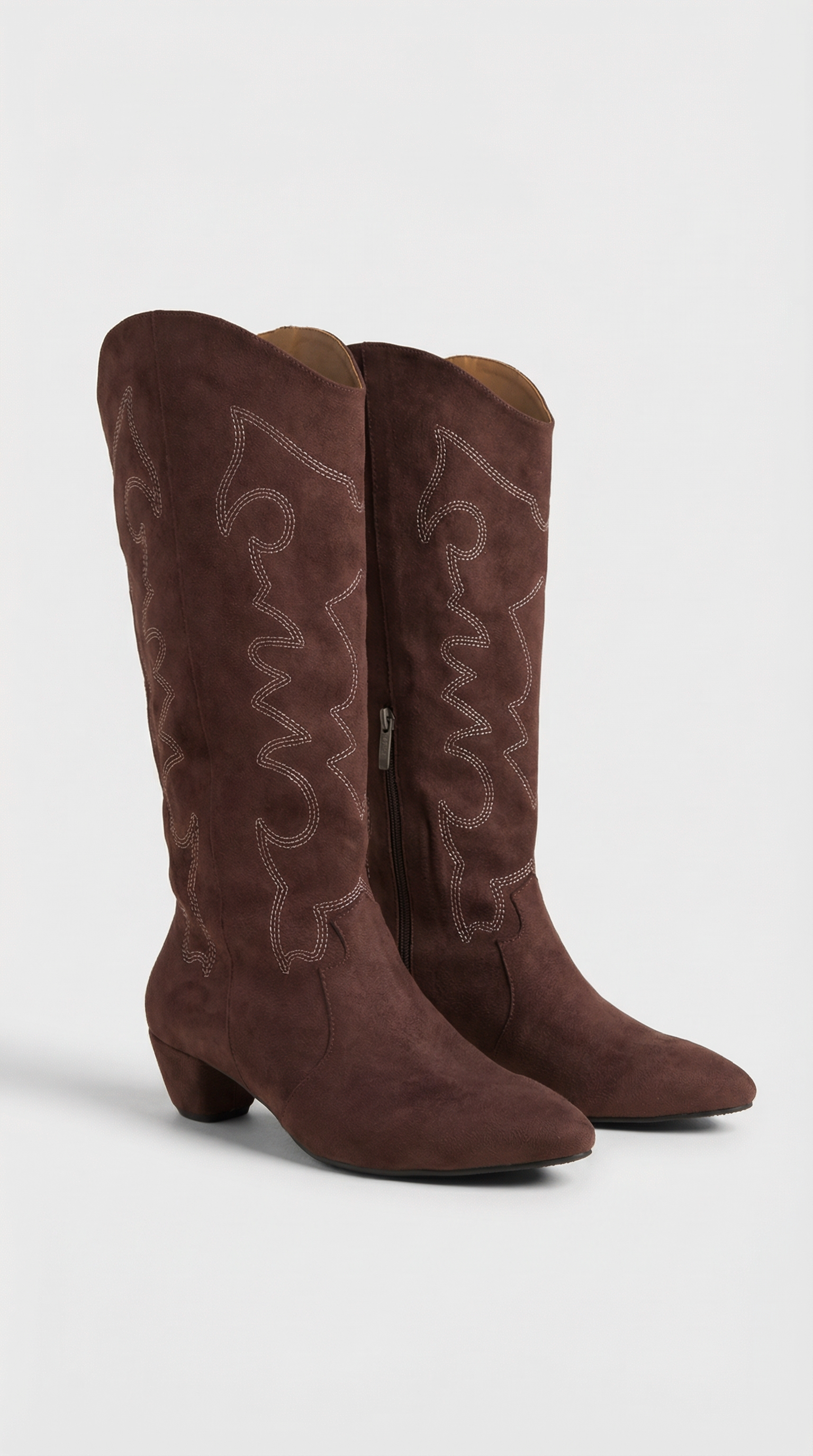 Detalles Suede Cowgirl Boots