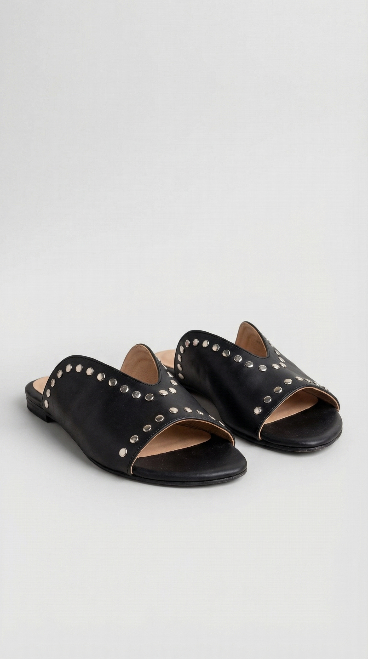 Daro Studded Slipper - Black